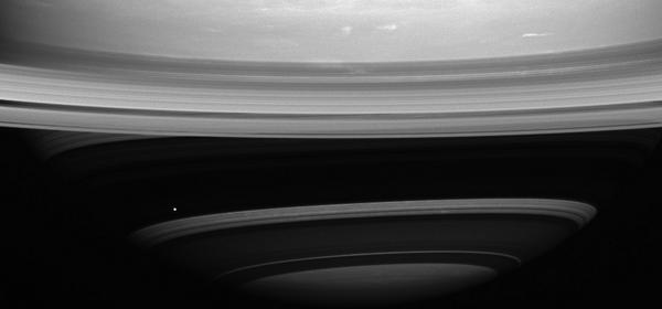 CassiniSaturn tweet picture