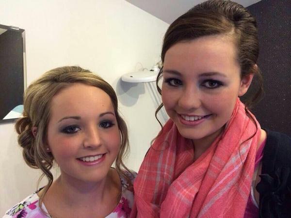 emma14findlay's tweet photo. luuuv es photo 👭📷 #beforetheball #shortasss http://t.co/H0EQAMB1US