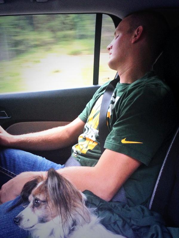 kara_altenbrun's tweet photo. Driving 8 hours to see the Packers beat the Seahawks. Can't wait!!! 💚💛💚🏈 #PackersSendOff #GBvsSEA http://t.co/aPhLQC0XuA
