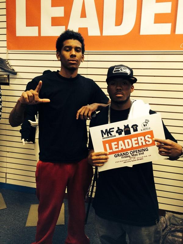 BCole206's tweet photo. All My 206 Fam Hit dat I-5 SOUTH &amp; Fucc wit My Bro @RippMKF @LeadersCL!!! #Swerve10/21 http://t.co/FGtKbc3Zqq
