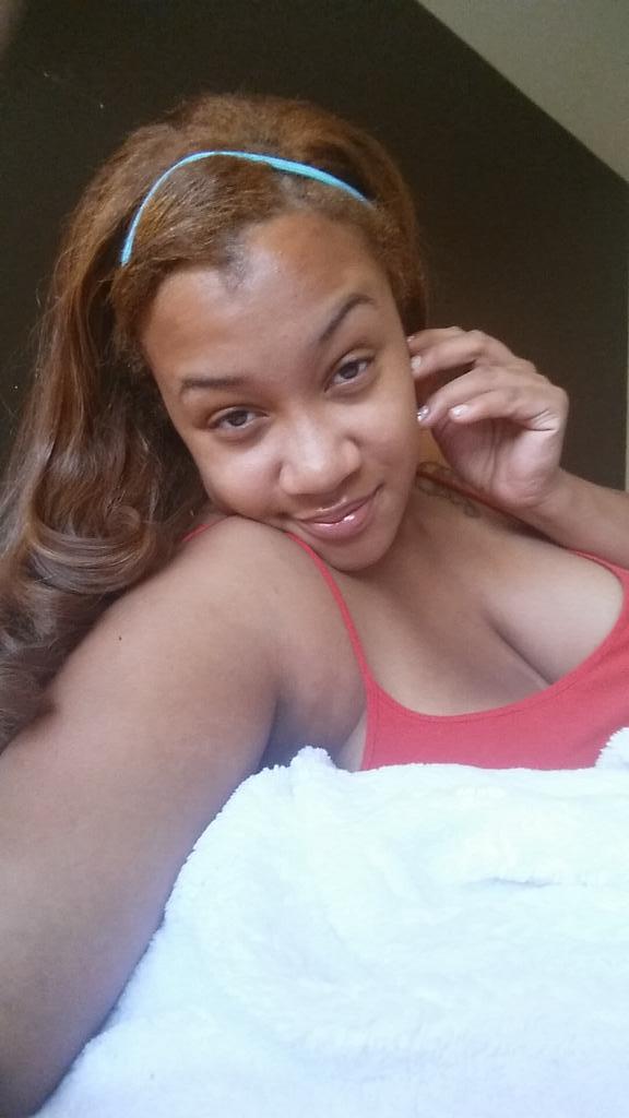 NanaFinest11's tweet photo. Me dont need no make up http://t.co/2daqJKSiK8