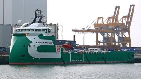 IHSMarkitMandT's tweet photo. #Bourbon first half profits hit by market slowdown http://t.co/5r0HDfqB1L #offshore #energy #markets #shipping http://t.co/aHlD8WQhGL