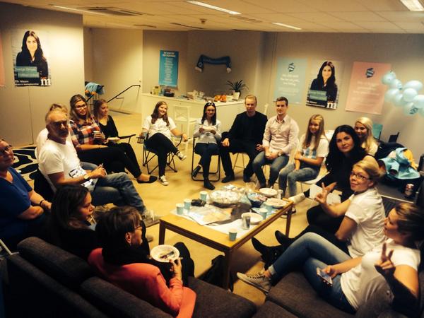 elin_sundsvall's tweet photo. Politiska homepartyn är här för att stanna✨ #ypol #svpol http://t.co/kJ00Jc3p0L