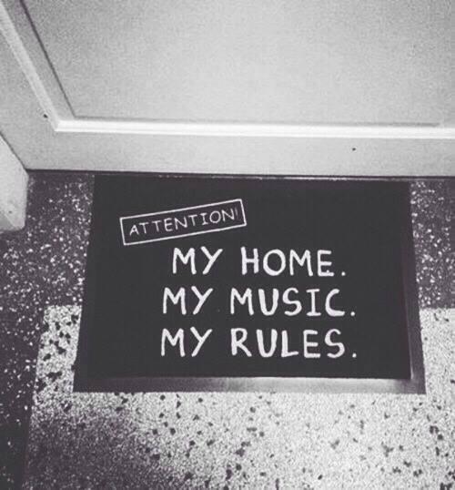 DJSnectec's tweet image. #myMusic #myRules
everybody turn their speakers up !
