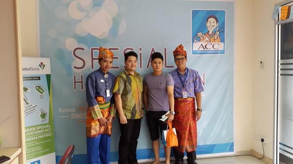 shechildish's tweet photo. Haiii Batam #HariPelangganACC2014 http://t.co/KWunMq0YpA