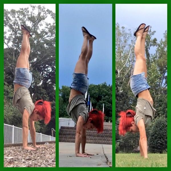 ChamitaRunner12's tweet photo. Day at the park with the family = Handstands 
#AllDayEveryDay #NonStop #OCRpitstop http://t.co/2ZashCWzGY