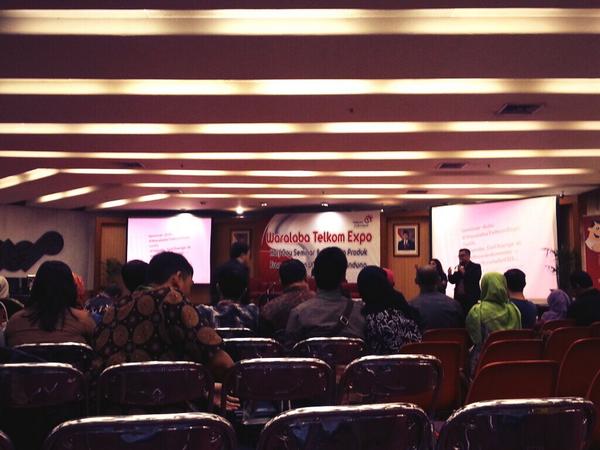 Dechick_ID's tweet photo. #waralabatelkomexpo http://t.co/3QtF2tvzYa