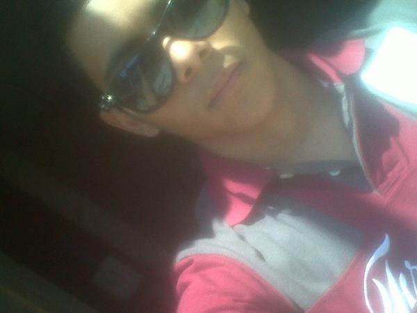 ErickSabando2's tweet photo. Pa triunfar en la vida no debs drte por vencid ante los problemas, sigue adelante aprend d los errores y podrs vencer http://t.co/GsNxE2HWE4