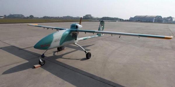 kompascom's tweet photo. Tiga Unit "Drone" Buatan Indonesia Bakal Dirilis Akhir Tahun Ini http://t.co/Ksroabk8vj http://t.co/QdNDF8bDKM
