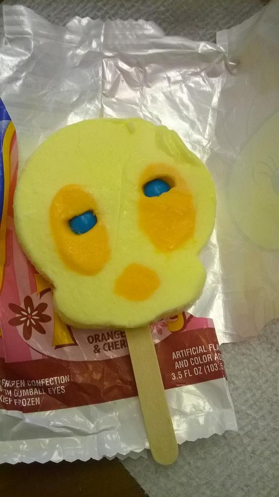 Jerell77's tweet photo. How you think you look when you high... 

How you really look: http://t.co/cAasda372y