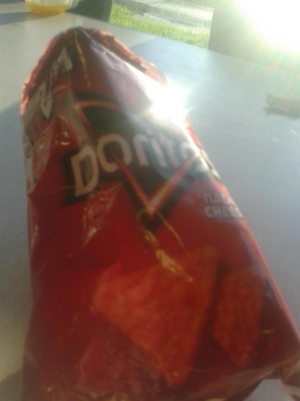 MALDoesMinecraf's tweet photo. Dem dorito's doooop http://t.co/zqDSLfeWrT