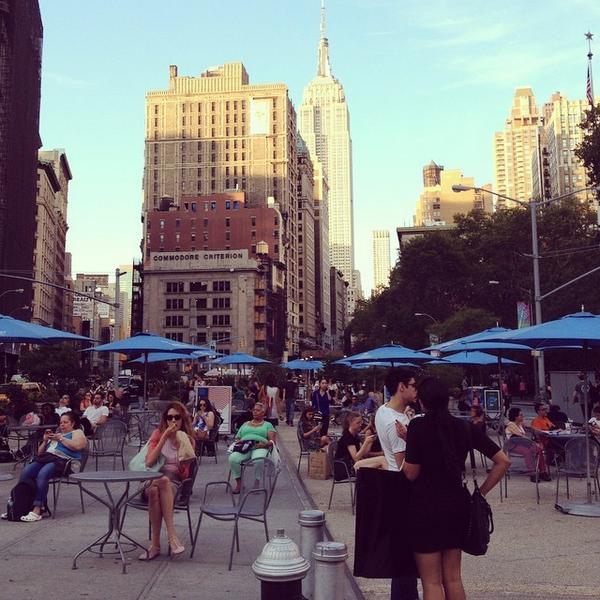 UntappedNY's tweet photo. We're so glad #NYC streets have undergone pedestrian friendly changes like this one in the Flatiron District! http://t.co/rZDgHnL2IN
