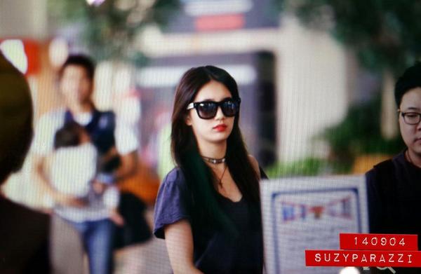 hello4u0's tweet photo. “@suzyparazzi: [140904] 김포공항 일본 출국 프리뷰 (@missA_suzy ) 시크시크 이런분위기짱좋음ㅠㅠㅠㅠㅠㅠ뭐..난수지가어떠든 난다좋지ㅠㅠ♡ http://t.co/luEVnHvQy0”