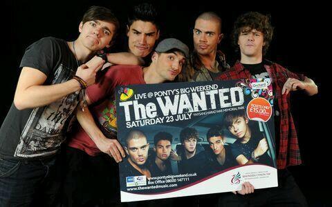 LalyMoonchild's tweet photo. Happy #WantedWednesday #FetusWeek
WatchGladYouCameOnVEVO @_nataliaTW @luluwanted http://t.co/OSOuHlcrKj