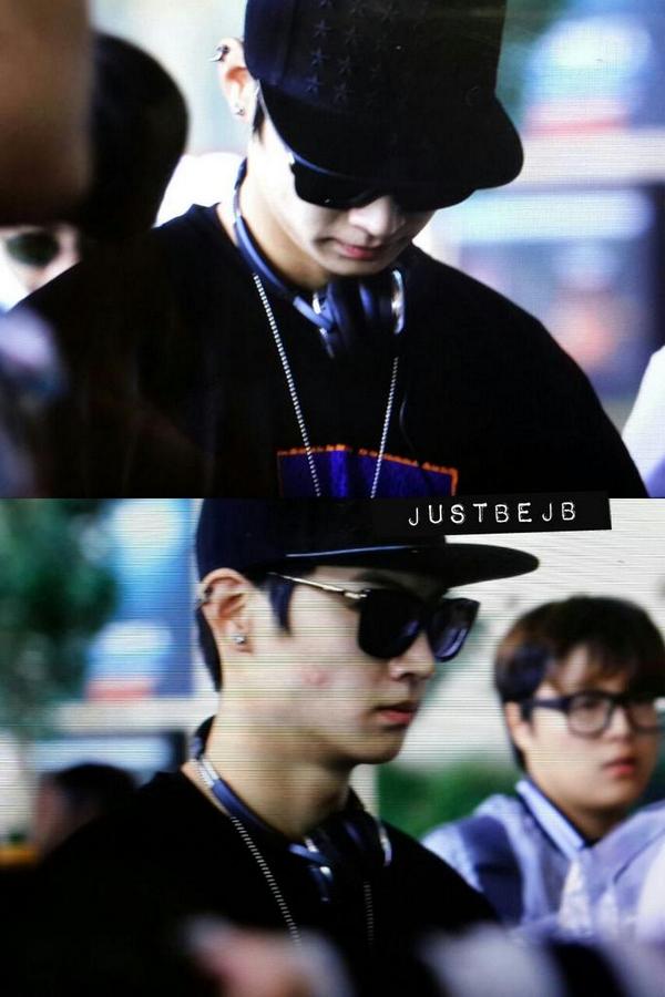 justbejb_jb's tweet photo. 140904 김포출국 #JB #GOT7 프리뷰2 http://t.co/7zeFVks1lt