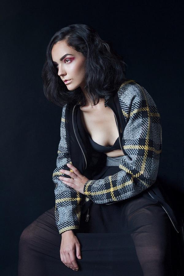 LuisGolightly's tweet photo. #Tartan #boomberjacket #Trasnparencias y el color negro son protagonistas en la colección #FW14 de @ispaga1 #ModaGdl http://t.co/vWeqVCPfCc