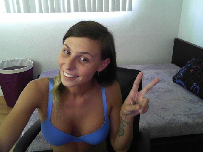 Chaturbate!  http://t.co/EaPGWLEkfc http://t.co/28r4iqlfpi