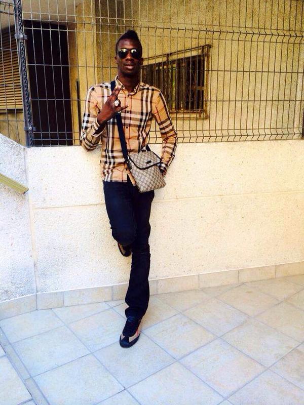 SamooBakel's tweet photo. Jsui qu'un thug jsui qu'un d'où je vien tu connais Jnest rien aprouver http://t.co/cUlFmOD6tD