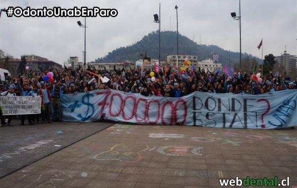 lita_riffo's tweet photo. #OdontoUnabEnParo  porque esta lucha se acaba cuando seamos escuchados por las autoridades!!! @CeoUnab http://t.co/uyZAa2edC5