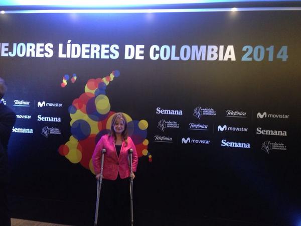 elsanoguerabaq's tweet photo. En ceremonia Líderes de Colombia, agradezco a quienes me escogieron entre más de 600 postulados. http://t.co/W0sbeq1M2A