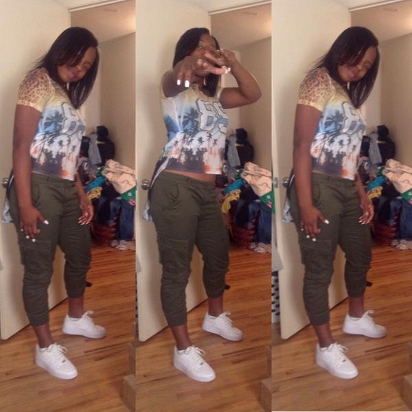 ayeethatstee_'s tweet photo. #wceee 😋 my own damn self 💅😴 http://t.co/dxGqVZb1ji
