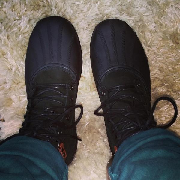 #WinterIsComing &amp; I'm ready with my <a href="/sorelfootwear/">SOREL</a> boots! #Tastemakers10 <a href="/rockitpromo/">rock-it promotions</a> @theflist #TIFF14 #nerdtweet