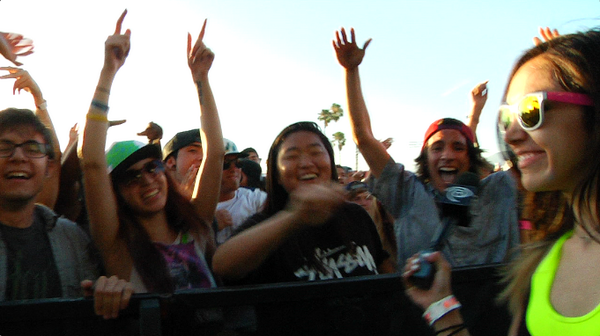SoCalBeatTWC's tweet photo. The #SoCalBeat #WarpedTour episode comes Monday! #ifyourehappyandyouknowitmosh http://t.co/hUjXfJjgE5