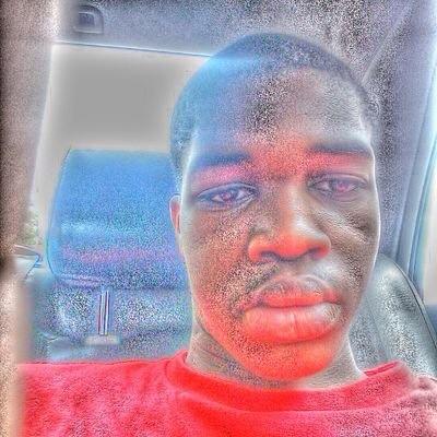 NasihaMarie's tweet photo. apparently this is the new face of #teamhandsome? @Tre_stackz132 😂 bruh, please keep your text out my mentions. http://t.co/wwI6Zy0Jjg
