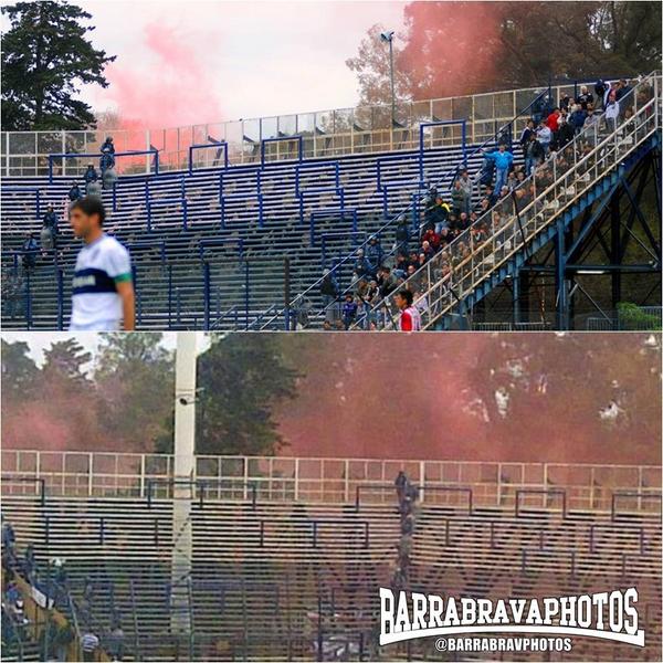 barrabravphotos's tweet photo. En el clasico de hoy, la gente de Estudiantes fue hasta la puerta de la cancha de Gimnasia a tirar humo rojo y blanco http://t.co/hl0l9Dtn1L