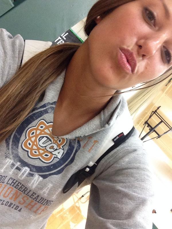 Mallorykleczka4's tweet photo. #WCW @cassy_lutts ๐๐ #mathbff ๐ http://t.co/yl1Q8RXZzN