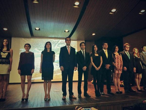 fazg1996's tweet photo. Felicidades a los nuevos @fesal_qro http://t.co/2qWnGzX5Tq