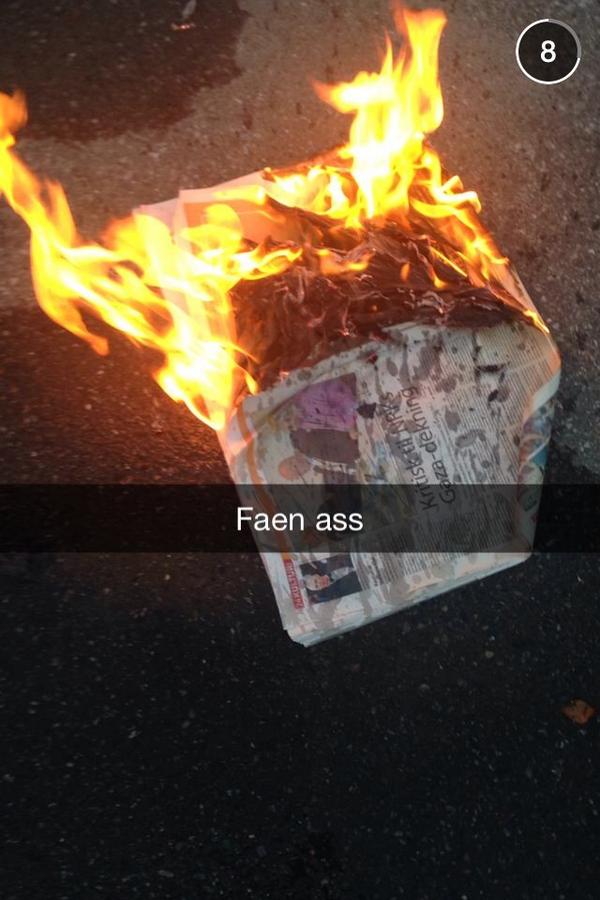 Jonas_cb's tweet photo. Fuck the media. #bullshit #everywhere @ViktorAusland 😂 http://t.co/2N7dhu7pA1