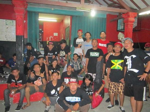 THROWBACK BALI tweet media