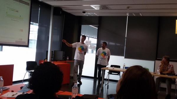 esterbernado's tweet photo. #innovatcm @EDpuzzle presenta l'eina d'edició de vídeos docents #fliptheclass @Tecnocampus http://t.co/IurMw2nzeB