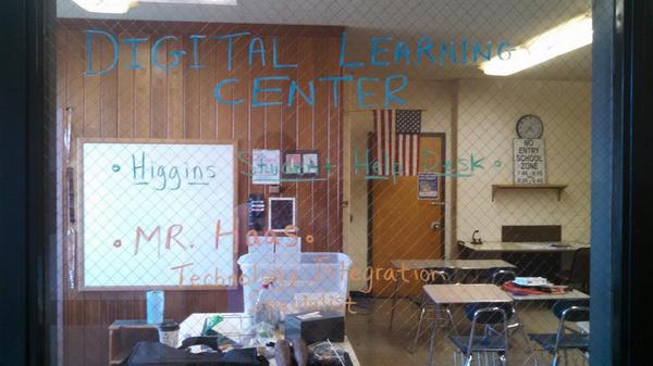 jarredhaas's tweet photo. Temporary sign but permanent location. Introducing the new Digital Learning Center at Higgins Middle School #highawk http://t.co/4cU3TepyRI