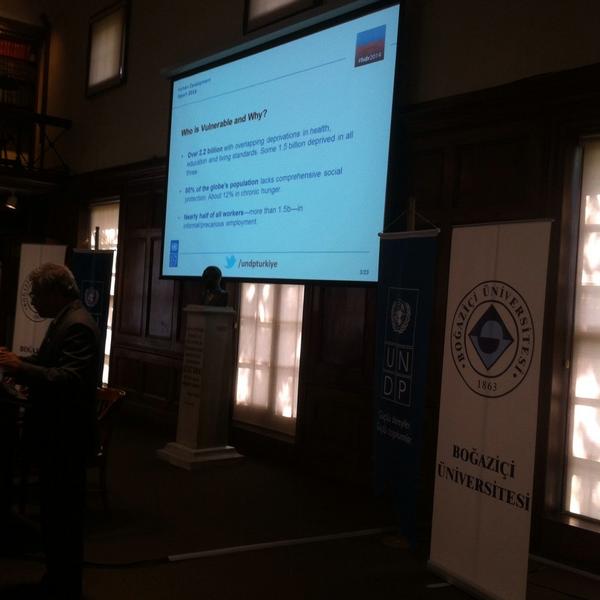 NezihCihan's tweet image. UNDP2014 İnsani Gelişim Raporundan:&quot;Dünya&apos;nın %80i kapsamlı sosyal güvenlikten yoksun.%12si açlık sınırında&quot; #hdr2014