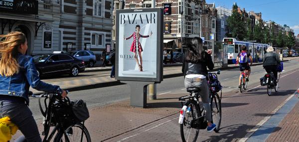 JCDecauxNL's tweet photo. Gefeliciteerd @Harpersbazaarnl en @CecileNarinx Eerste editie bijna uitverkocht, mooie prestatie! http://t.co/Eys36S2UWv