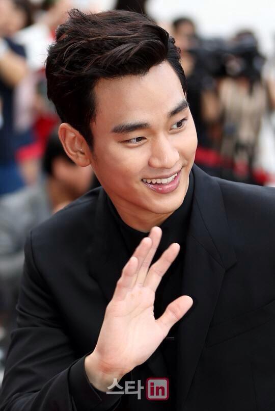 BwrLUobCUAA_Fln.jpg:large