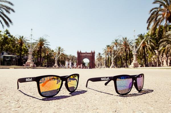 Northweek's tweet photo. Eiiii¡¡La PROMO 3x2 sigue activa!! Compra 3 #Northweek y paga sólo 2. Código TRESXDOS.Yo que tú, no me la perdería.. http://t.co/AVKSTjsrny
