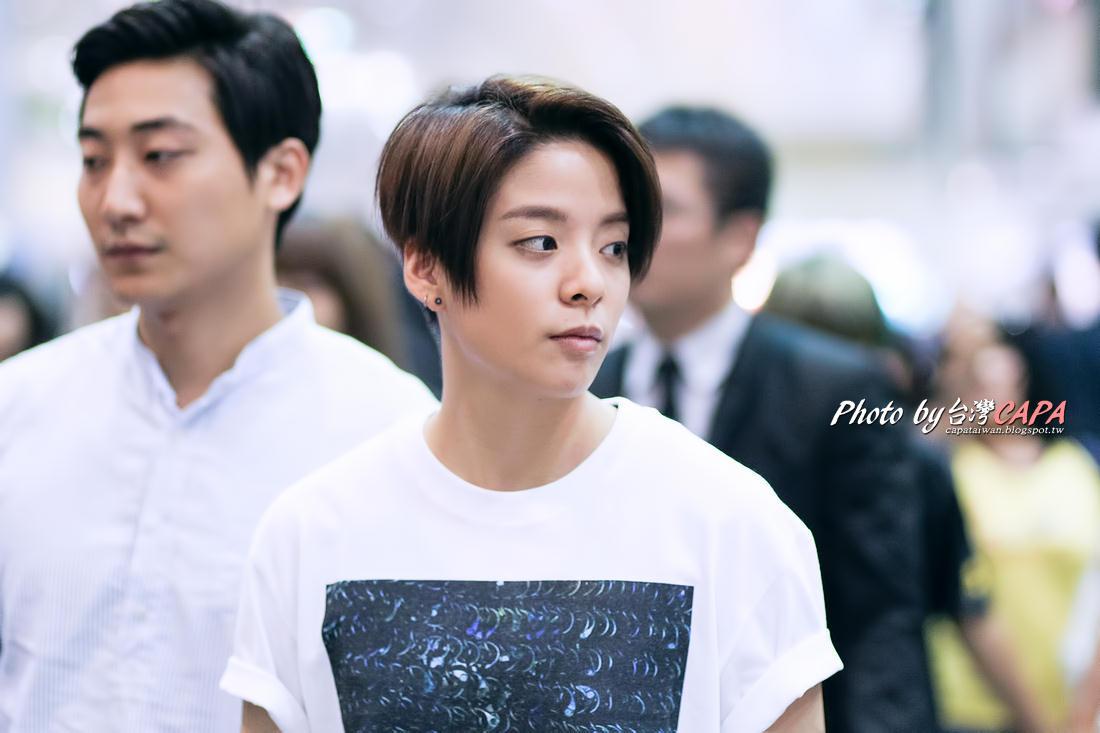 BwrU-WMCIAADj0J.jpg:large