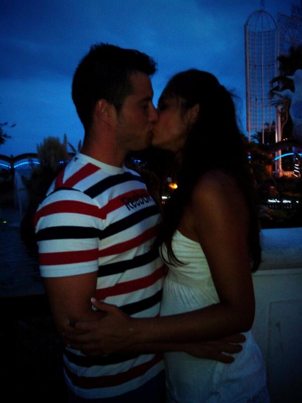 Sandrita_sym's tweet photo. Muchiiisimas felicidades mi niño!!!gracias por formar parte de mi vida!!te quiero muchísimo cariño!! @miguel_gomez_8 http://t.co/gD5pCAp0K9