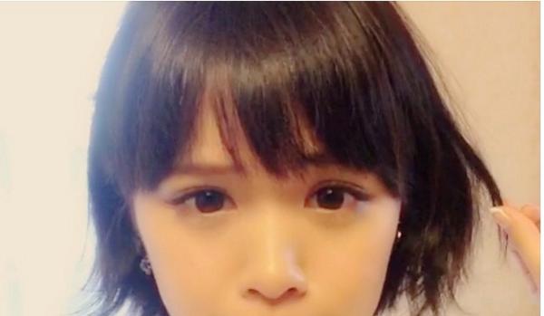 ゆうこす 男の人は黒髪ロングが好きってよく言うし みんなからもゆうこは黒髪ロングの方が似合うよ って言われるので 茶髪ベリーショートにしました Http T Co Gm5zzxy7ow ゆうこす 男の人は黒髪ロングが好きってよく言うし みんなからもゆうこは黒髪ロングの方が似合うよ って言われるので 茶髪ベリーショートにしました Http T Co Gm5zzxy7ow