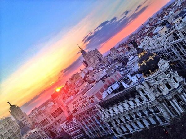 SecretosdeMadri's tweet photo. ¡Impresionante el atardecer de Madrid que me hace llegar @ChariAller! Gracias por compartir esta joya http://t.co/9tu6hhCVaL