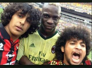 Albertovision's tweet photo. Pillada matutina al grandísimo jugador del @Liverfool14 Qué pena no tener boli para el autografo... http://t.co/Gle5f4GKvm