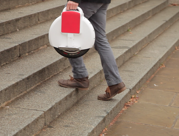 firstwheel_'s tweet photo. The wheel weights only 10.7 kg. Which is half the weigh of an average bicycle. http://t.co/PQhoDMcLHg