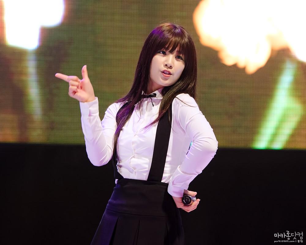 BwrlsRACcAE21mi.jpg:large