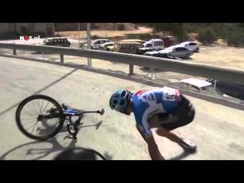 cyclingweekly's tweet photo. Video: Fresh ‘motorised doping’ claims as Hesjedal’s bike ‘moves on its own’ after crash http://t.co/EyU4FCXdEQ http://t.co/GXOddtJaPN