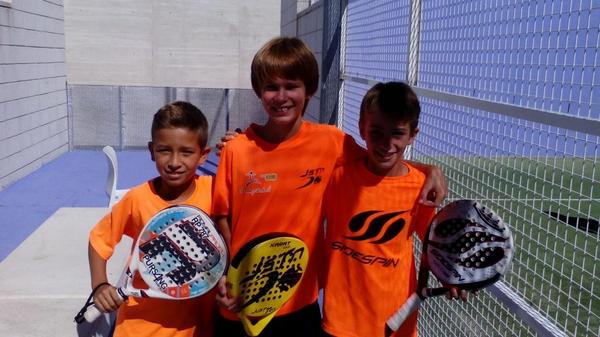 Vamos <a href="/BuchSoria/">oscarbuch</a> !!! En la <a href="/ciudadraqueta/">Ciudad de la Raqueta</a>  a las 15:45 habrá partidazo. Todos a animarle !! Vaya nivelazo los menores