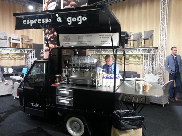Bukatchi's tweet photo. Gezellige beursdagen gehad, thema Kaffee&amp;Kuchen was succesvol, mede dankzij prachtige #barista.. http://t.co/YeJsClBctN