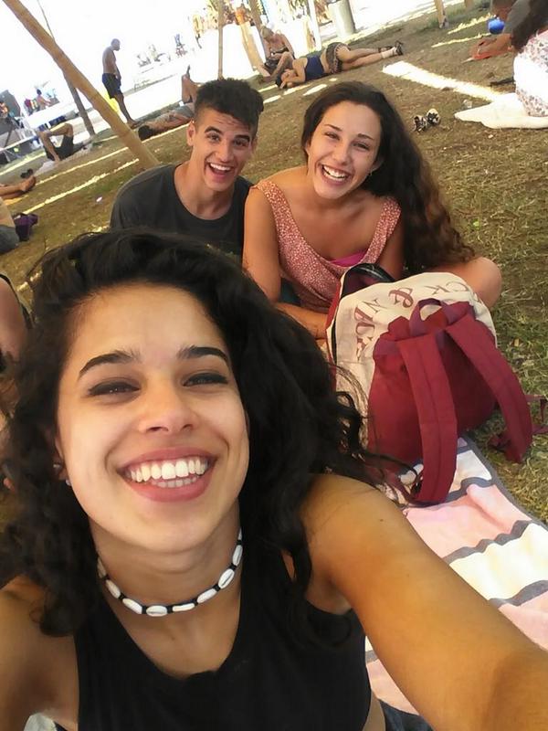 natiscaramel's tweet photo. Foto feminaaaass @rosihernandez6 @Sergio_Mesa_ #rototom2014 http://t.co/KUSKvf0To1
